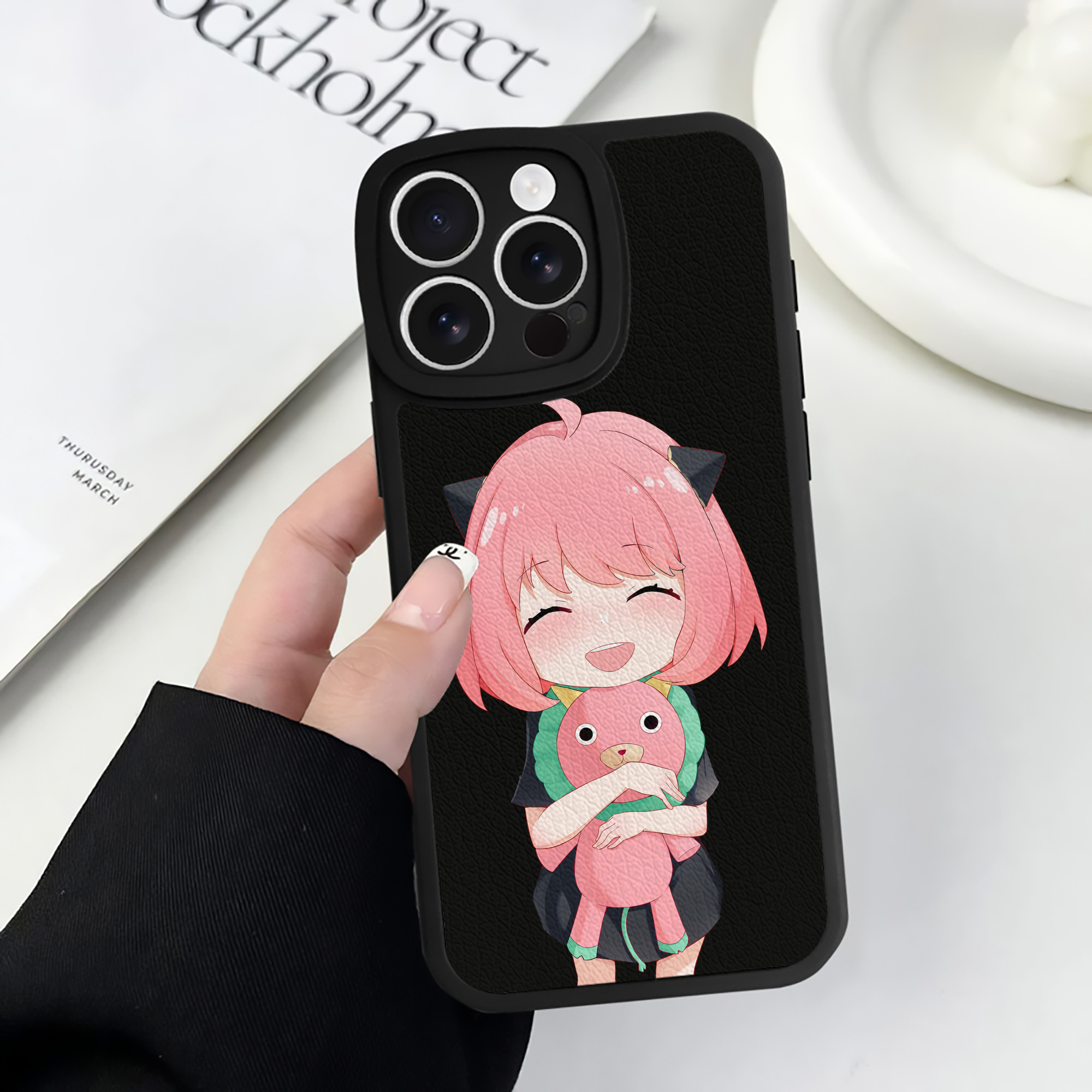 （画像用） SPY×FAMILY间谍家家酒 【iPhone 16シリーズ対応】シリコンスマホケース（レザー調） 材質：シリコン